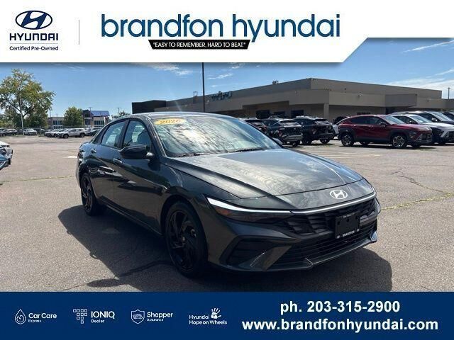 2026 Hyundai ELANTRA SEL Sport — photo 1 of 26