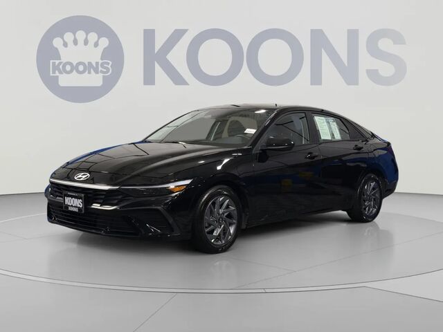 2024 Hyundai ELANTRA SEL