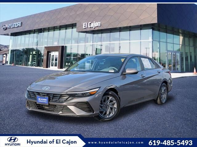 2024 Hyundai ELANTRA SEL — photo 1 of 13