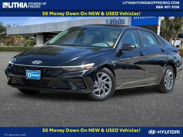 2024 Hyundai ELANTRA SEL