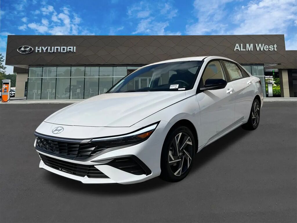 2025 Hyundai ELANTRA SEL Sport — photo 1 of 13