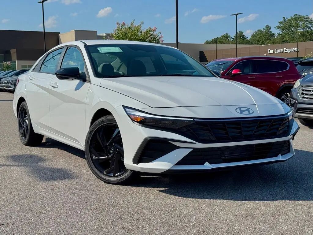 2026 Hyundai ELANTRA SEL Sport — photo 1 of 13