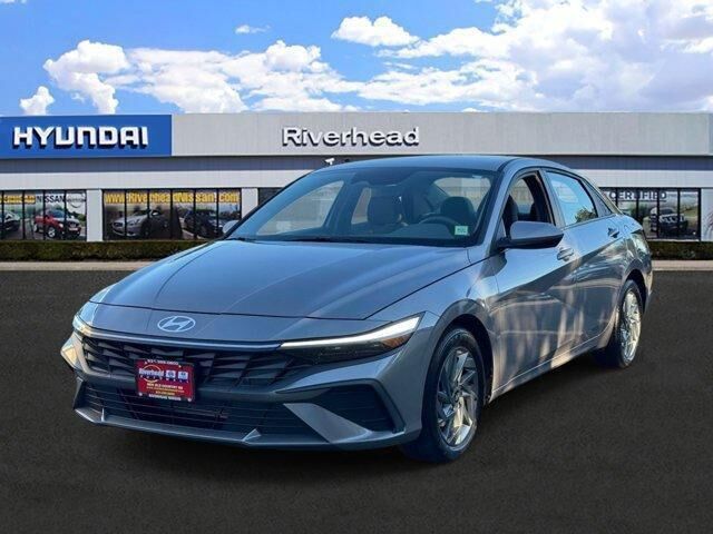 2024 Hyundai ELANTRA SEL — photo 1 of 13