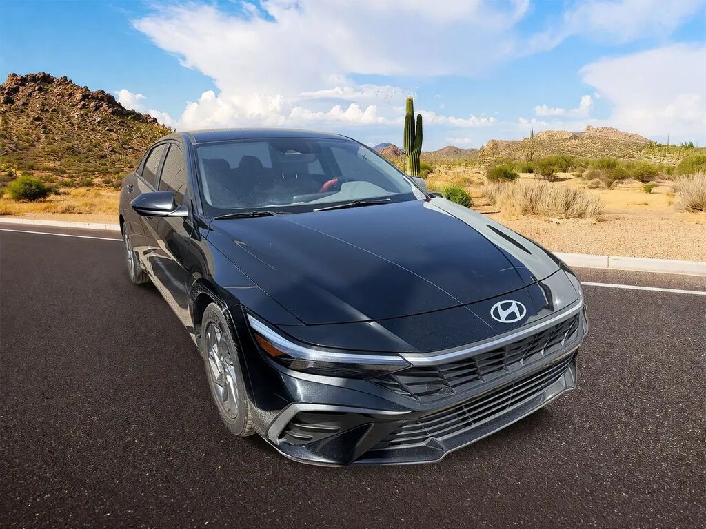 2024 Hyundai ELANTRA SEL — photo 1 of 25