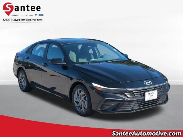2024 Hyundai ELANTRA SEL — photo 1 of 13
