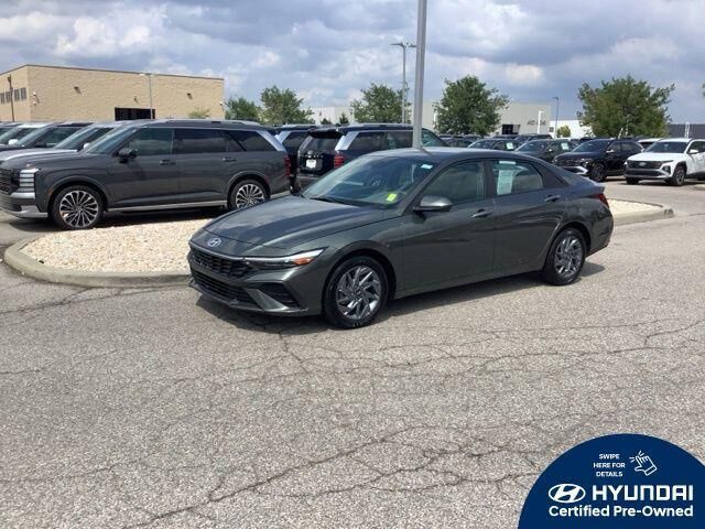2024 Hyundai ELANTRA SEL — photo 1 of 13