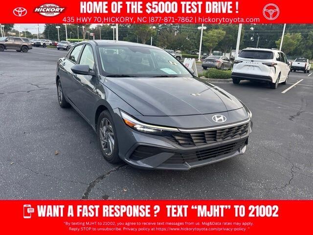 2024 Hyundai ELANTRA SEL