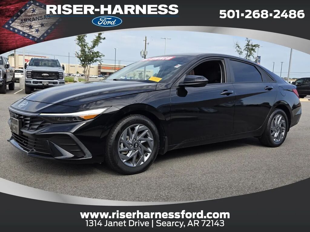 2024 Hyundai ELANTRA SEL
