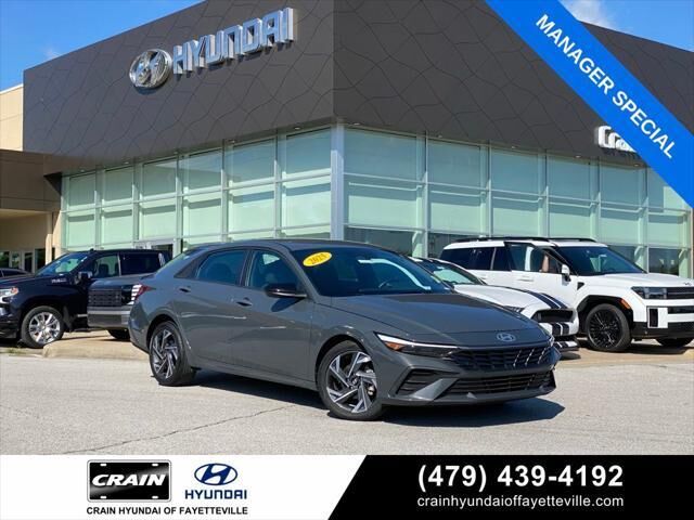 2025 Hyundai ELANTRA SEL Sport — photo 1 of 13