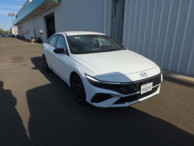 2026 Hyundai ELANTRA SEL Sport — photo 1 of 13