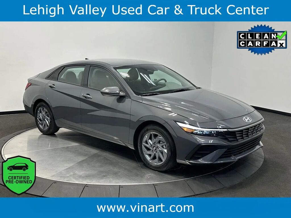 2025 Hyundai ELANTRA Hybrid Blue — photo 1 of 13