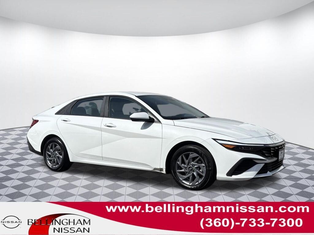 2025 Hyundai ELANTRA Hybrid Blue — photo 1 of 13