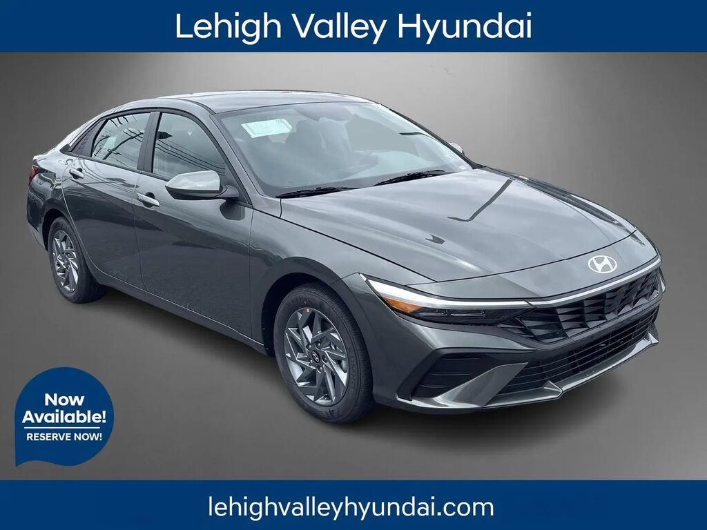 2025 Hyundai ELANTRA Hybrid Blue — photo 1 of 26