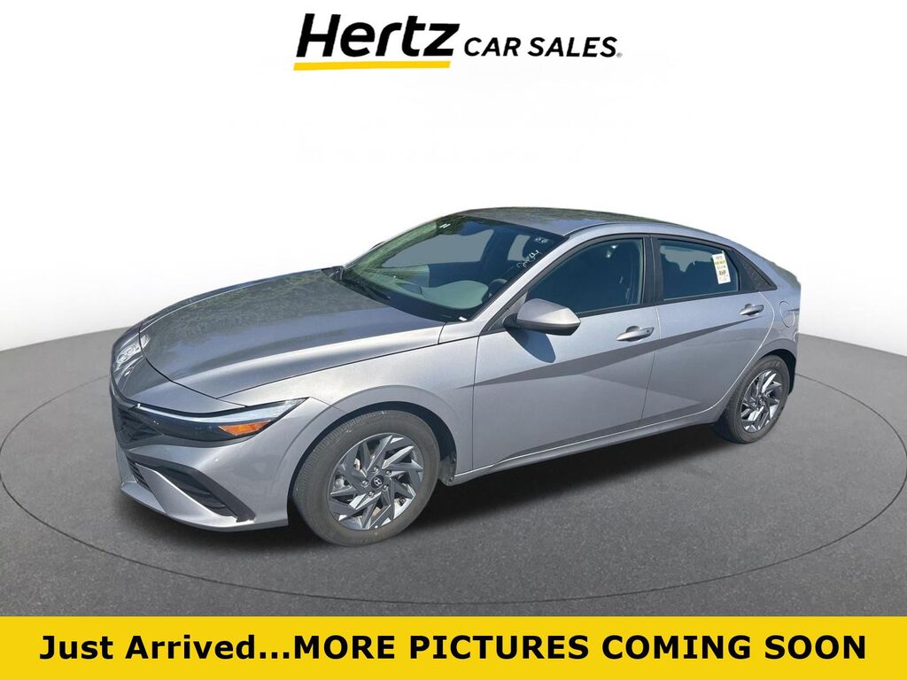 2026 Hyundai Elantra Hybrid Blue — photo 1 of 1