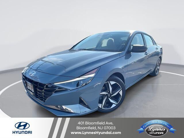 2023 Hyundai ELANTRA Limited — photo 1 of 13