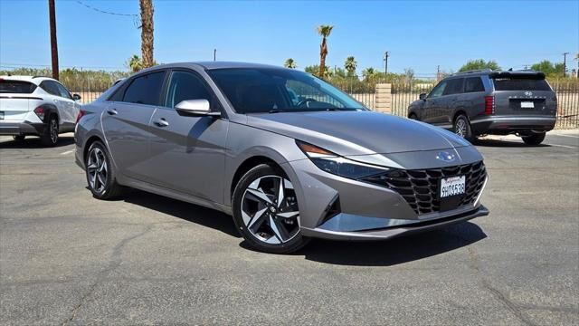 2023 Hyundai ELANTRA Limited — photo 1 of 1