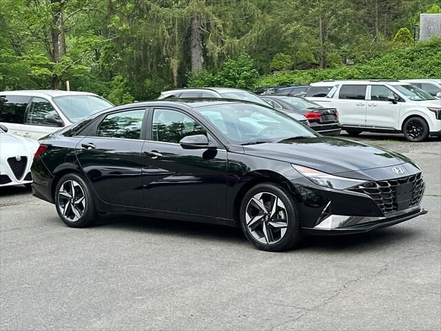 2022 Hyundai ELANTRA Limited