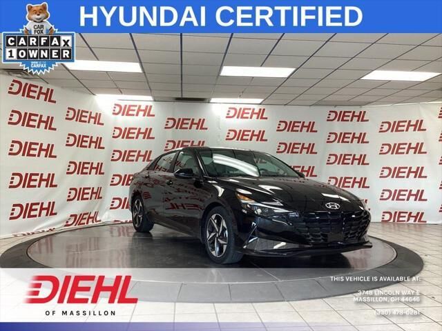 2023 Hyundai ELANTRA Limited — photo 1 of 13