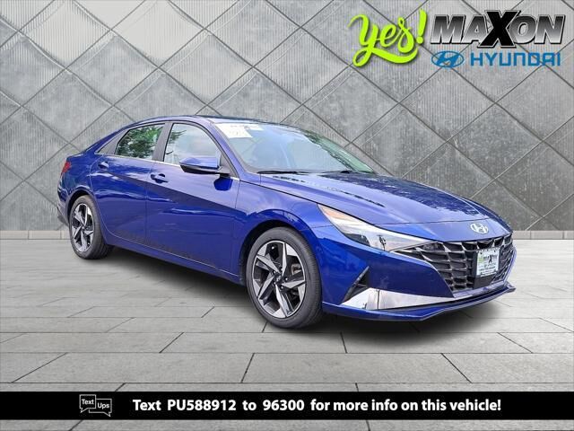 2023 Hyundai ELANTRA Limited — photo 1 of 13
