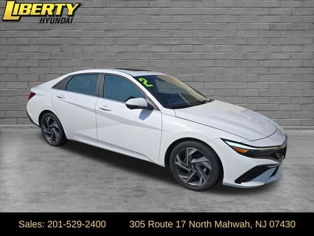 2024 Hyundai ELANTRA Limited