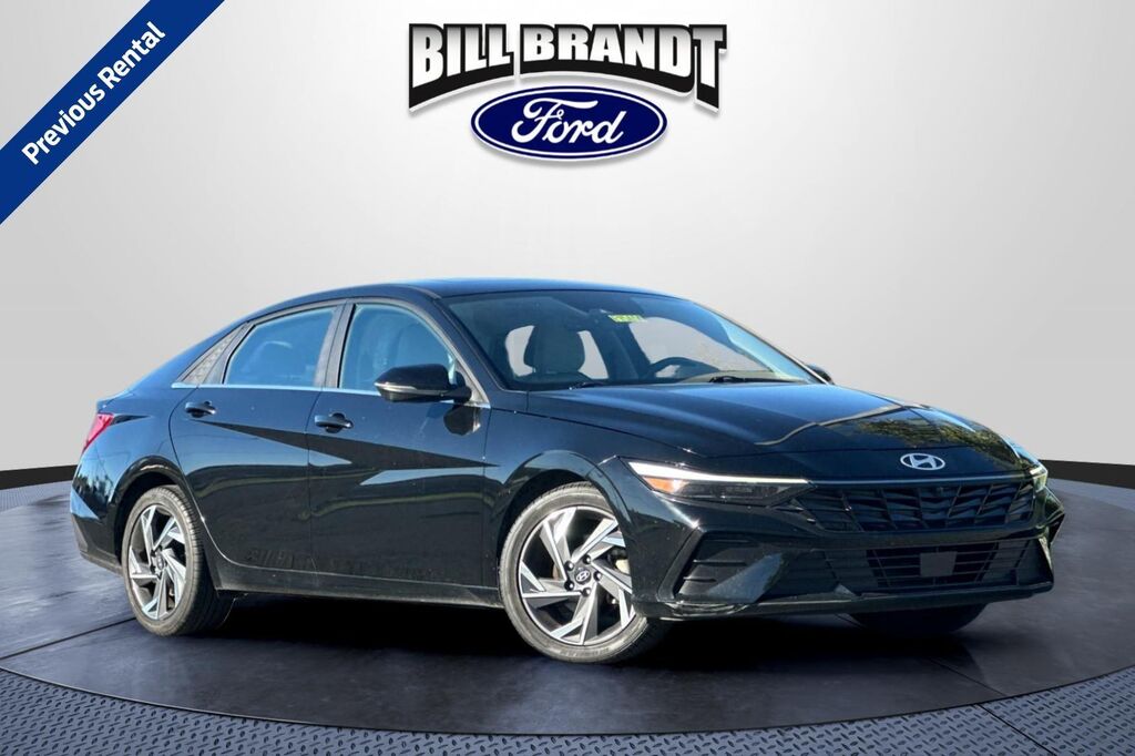 2024 Hyundai ELANTRA Limited — photo 1 of 13