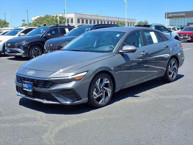 2024 Hyundai ELANTRA Limited
