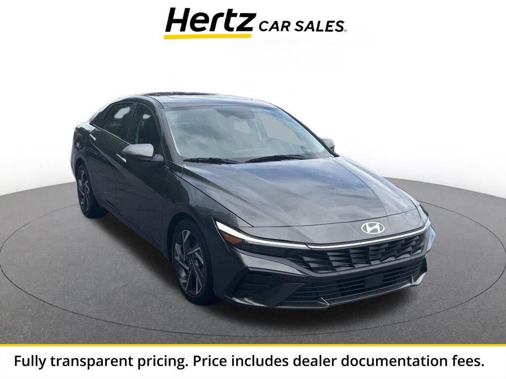 2025 Hyundai Elantra Limited — photo 1 of 1