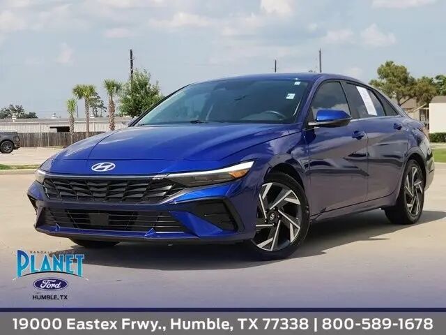 2025 Hyundai ELANTRA Limited