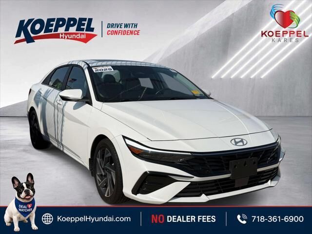 2025 Hyundai ELANTRA Limited — photo 1 of 13