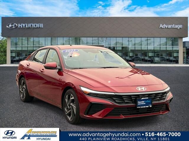 2025 Hyundai ELANTRA Limited