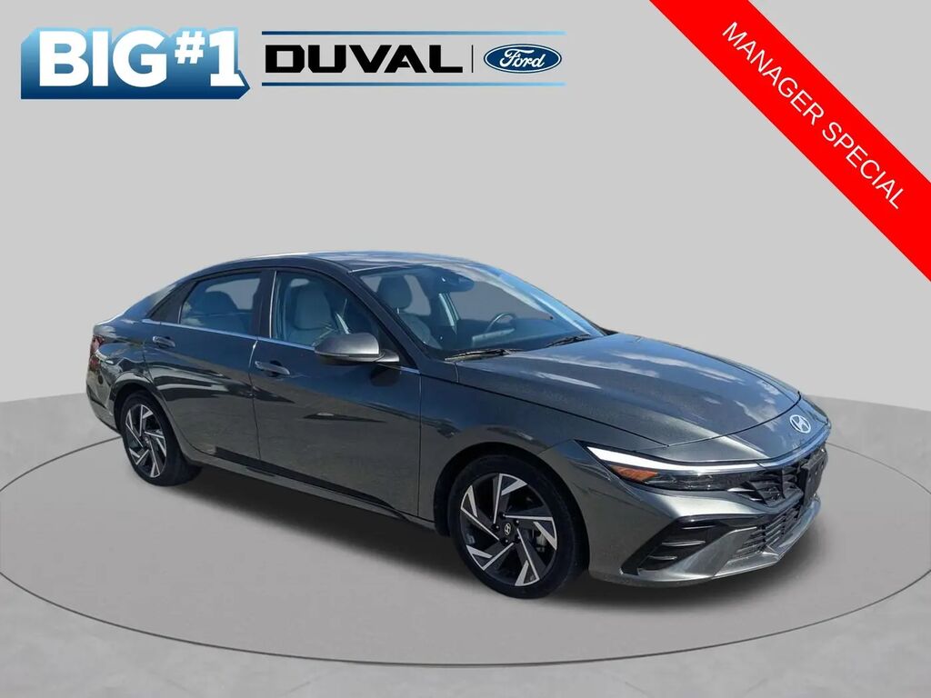 2025 Hyundai ELANTRA Limited — photo 1 of 13