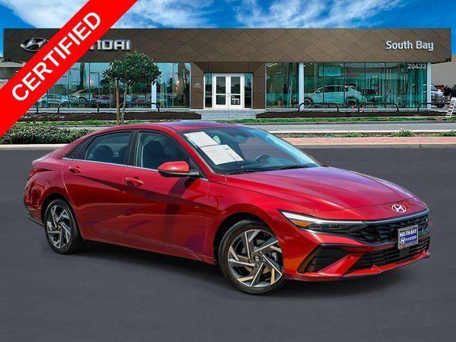 2024 Hyundai ELANTRA Limited