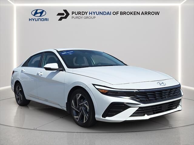 2025 Hyundai ELANTRA Limited