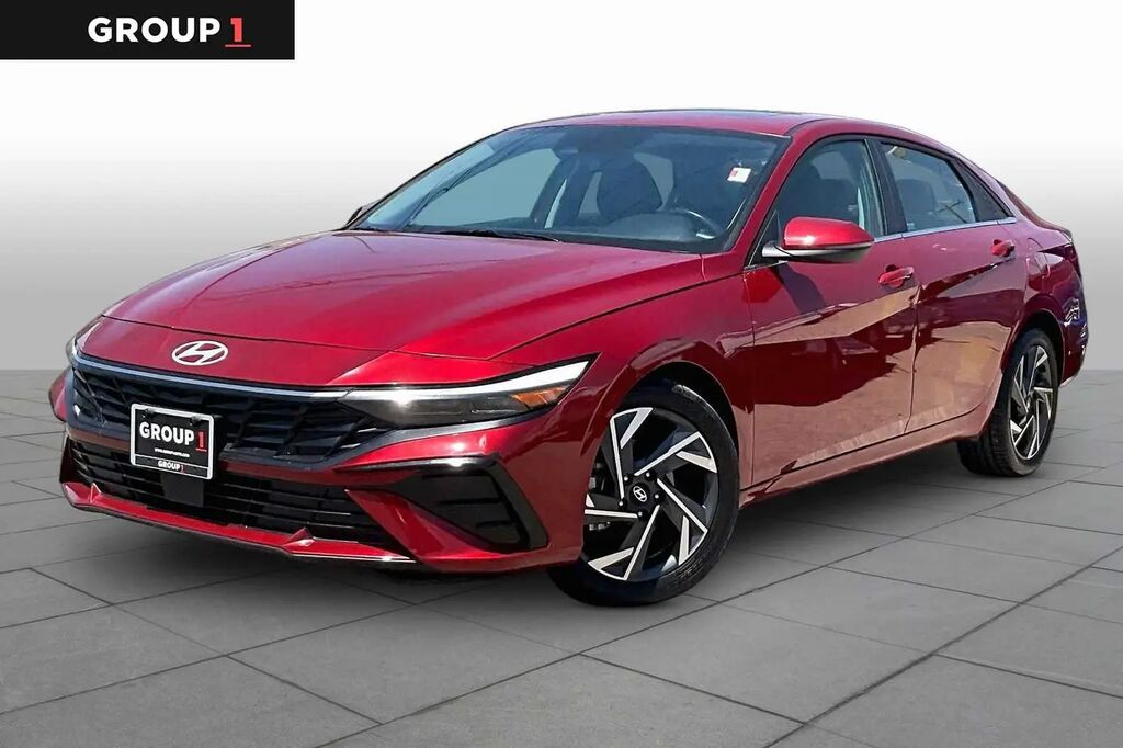 2025 Hyundai ELANTRA Limited