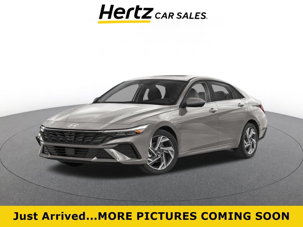 2025 Hyundai Elantra Limited — photo 1 of 1