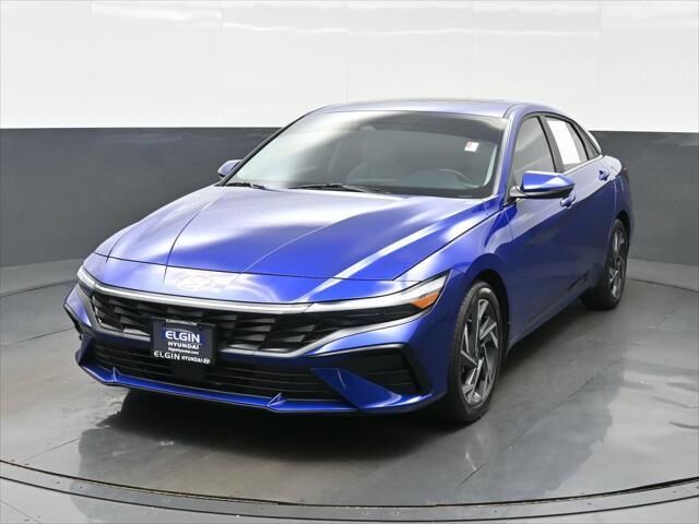 2025 Hyundai ELANTRA Limited — photo 1 of 13