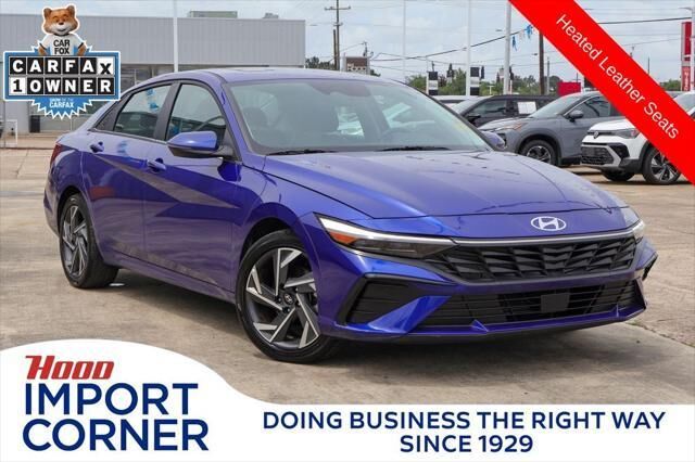 2025 Hyundai ELANTRA Limited