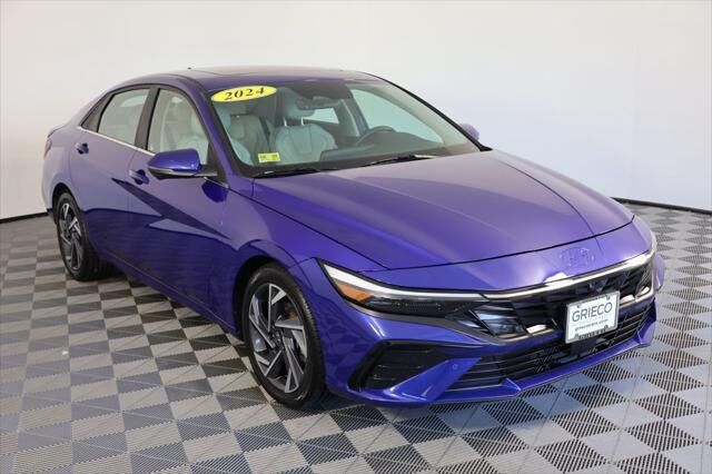 2024 Hyundai ELANTRA Limited
