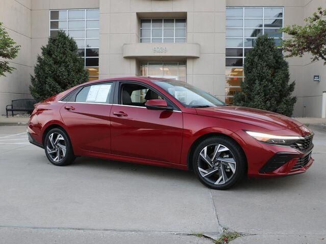 2025 Hyundai ELANTRA Limited