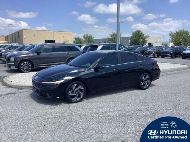 2024 Hyundai ELANTRA Limited — photo 1 of 13