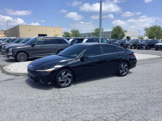 2024 Hyundai ELANTRA Limited