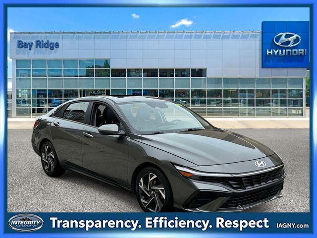 2024 Hyundai ELANTRA Limited — photo 1 of 10