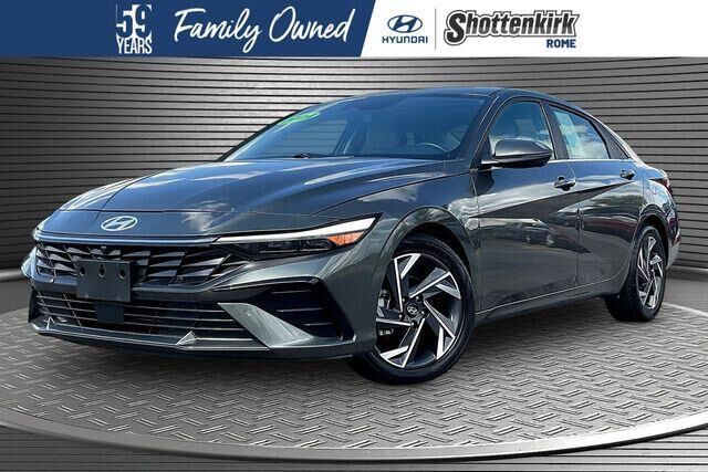 2024 Hyundai ELANTRA Limited — photo 1 of 13
