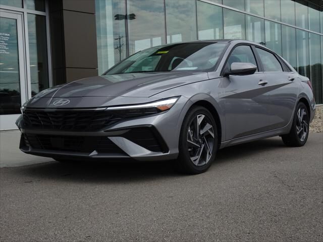 2025 Hyundai ELANTRA Limited
