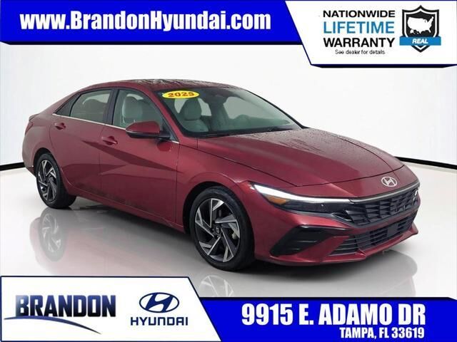 2025 Hyundai ELANTRA Limited — photo 1 of 13
