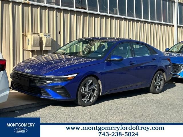 2025 Hyundai ELANTRA Limited