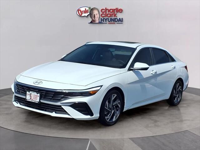 2025 Hyundai ELANTRA Limited — photo 1 of 13