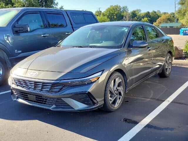 2025 Hyundai ELANTRA Limited