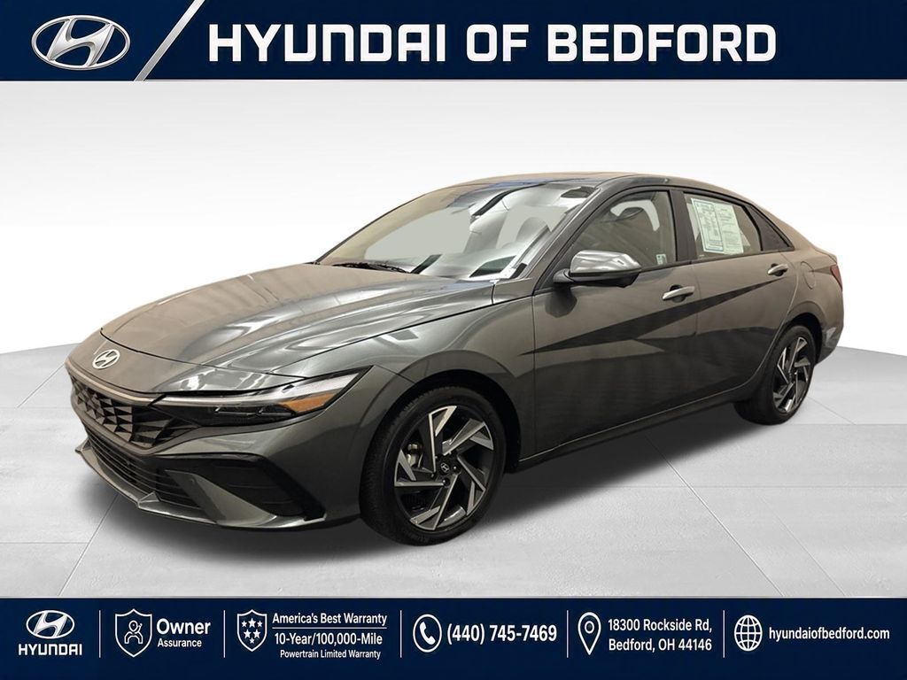 2024 Hyundai Elantra Limited — photo 1 of 1