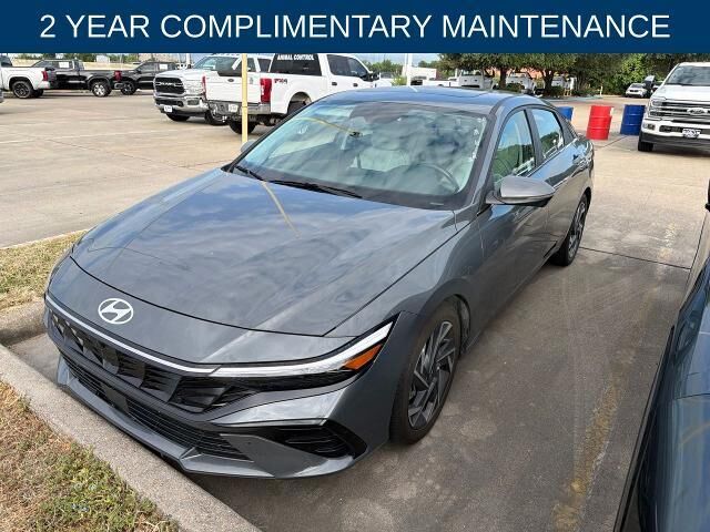 2024 Hyundai ELANTRA Limited